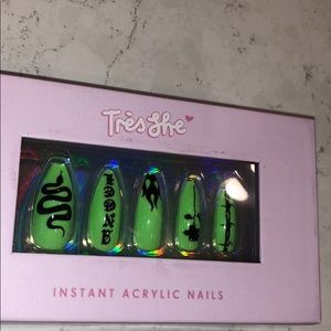 Instant Acrylic Nails